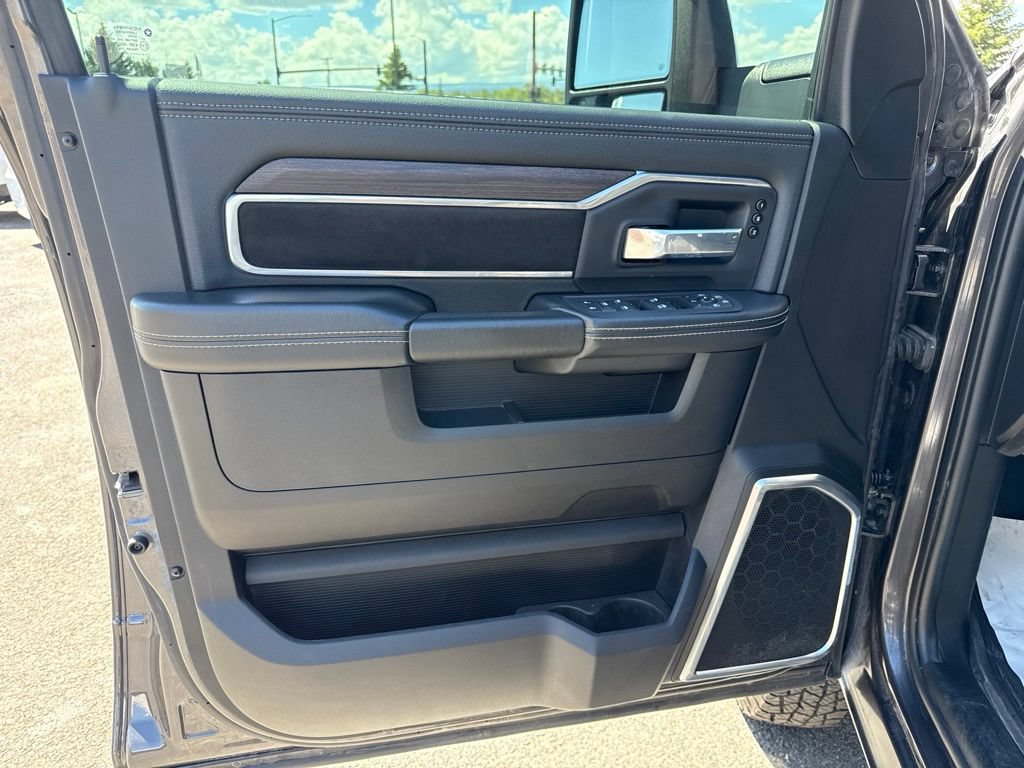 Used 2025 RAM 3500 Laramie w/ Max Tow Package AWD/4WD image 21