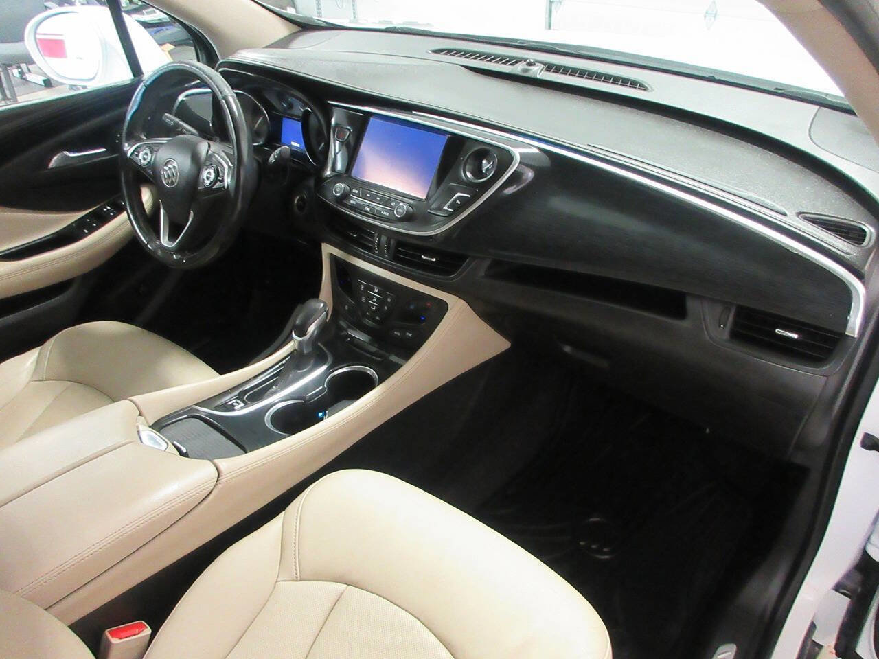 Used 2017 Buick Envision Essence AWD/4WD image 19