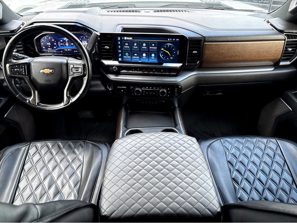 Used 2024 Chevrolet Silverado 2500 High Country w/ Technology Package image 4