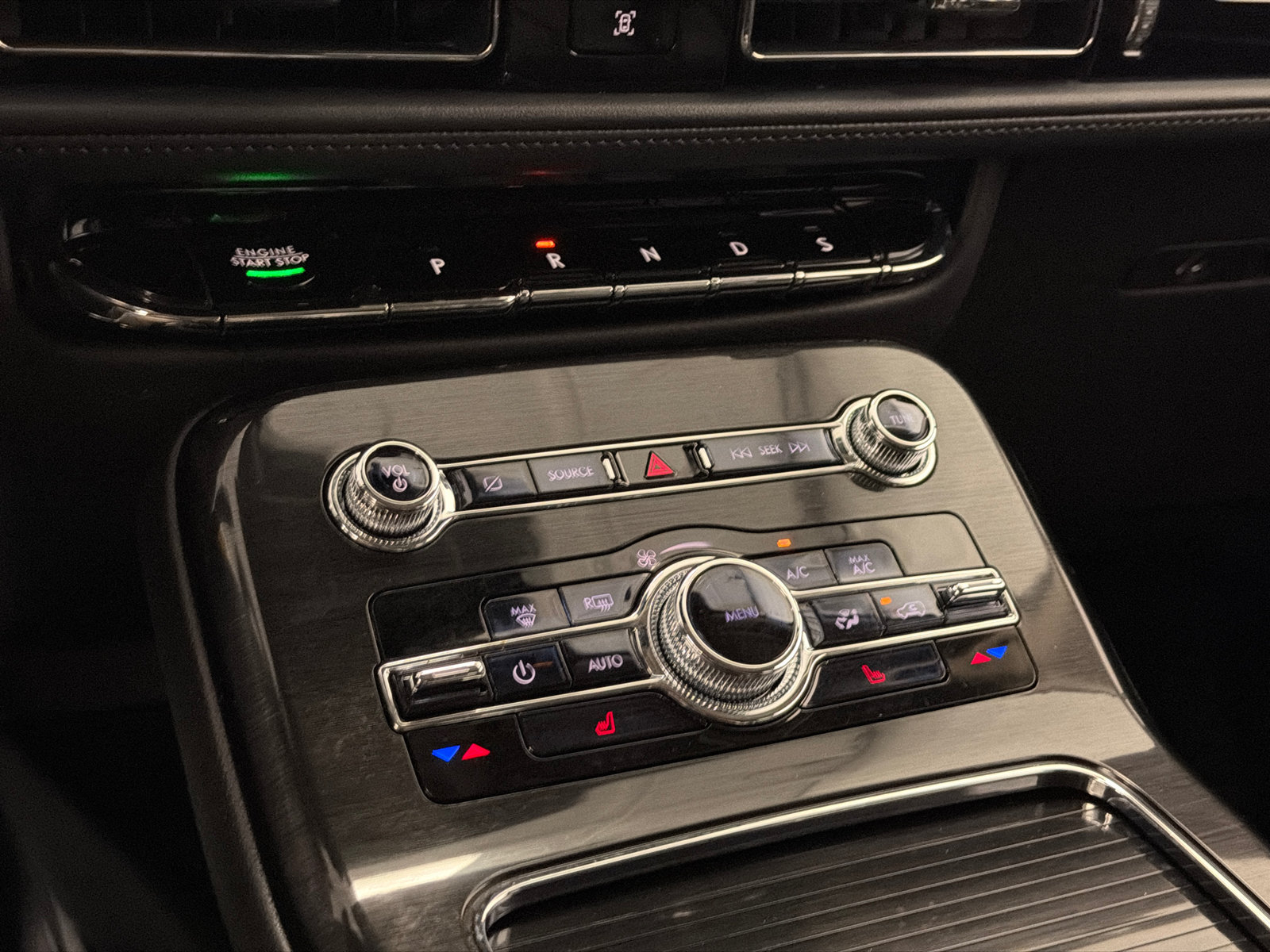 Certified 2023 Lincoln Nautilus AWD w/ Premium Package image 27