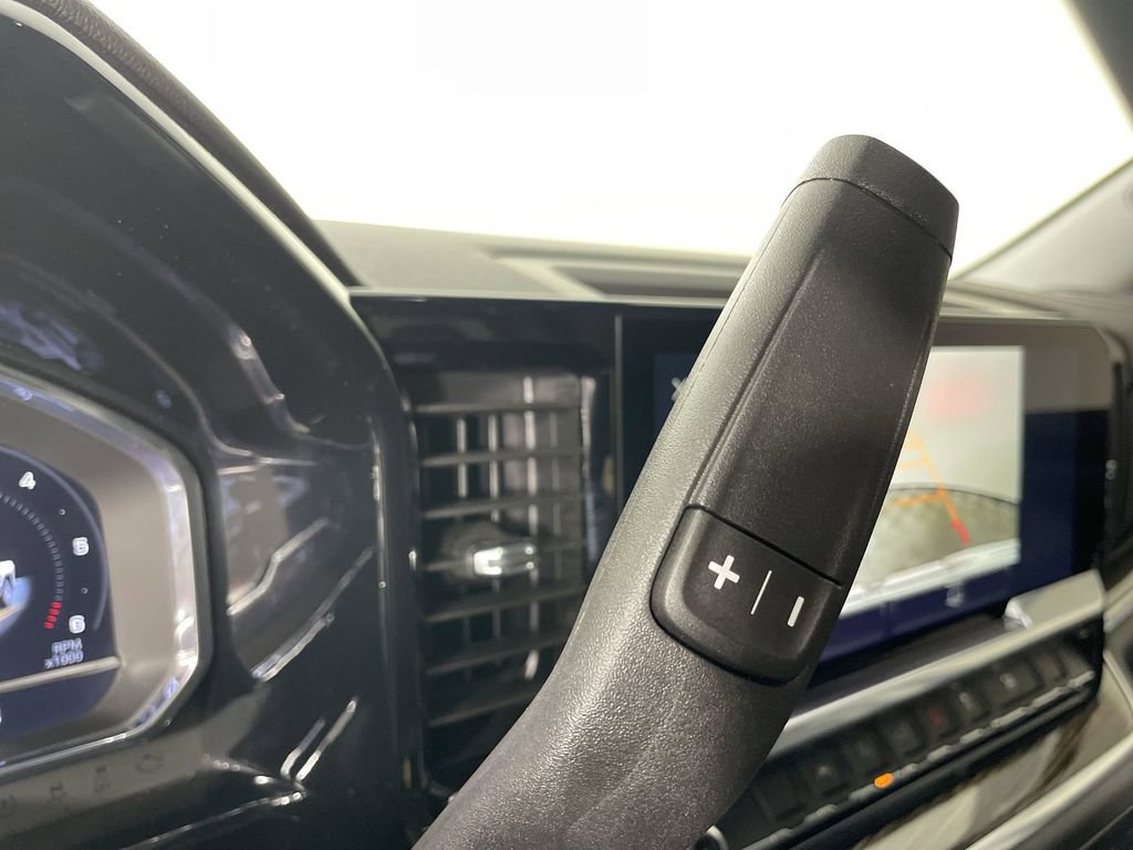 Used 2025 GMC Sierra 1500 SLE image 15