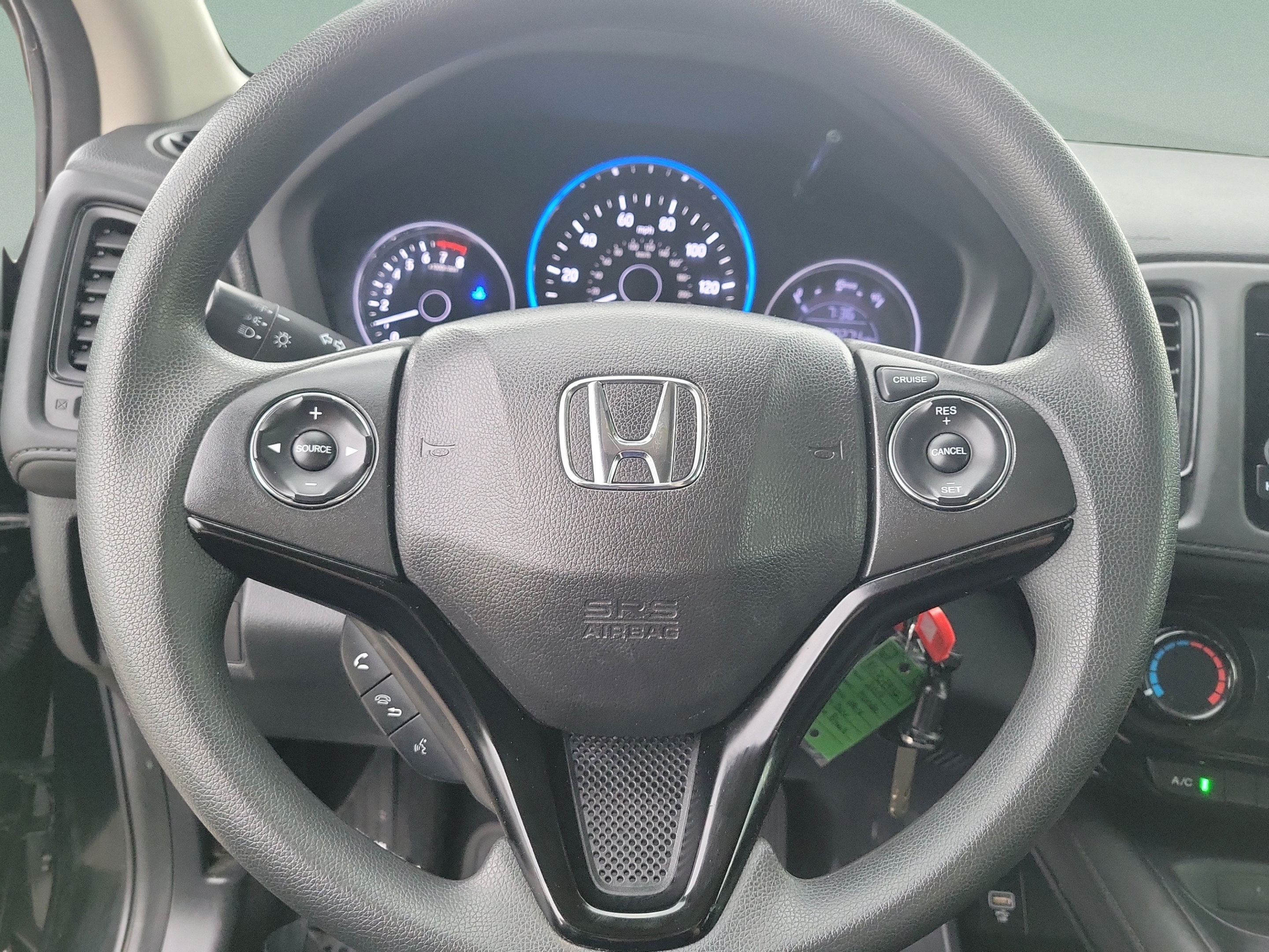 Used 2019 Honda HR-V LX image 6