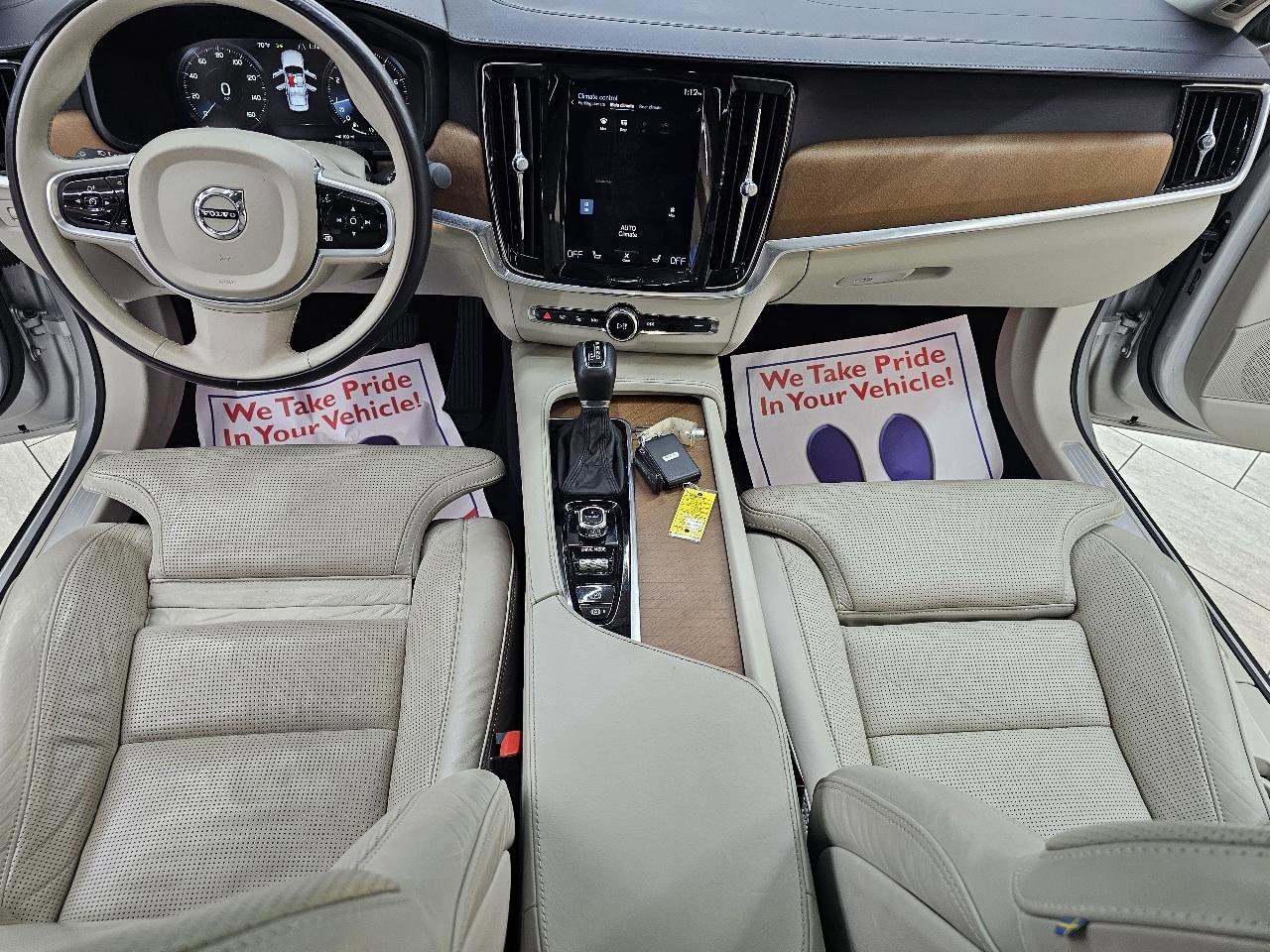 Used 2017 Volvo S90 T6 Inscription w/ Vision Package image 30