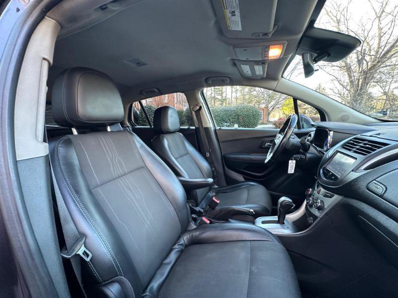 Used 2016 Chevrolet Trax LT w/ LT Convenience Package image 38