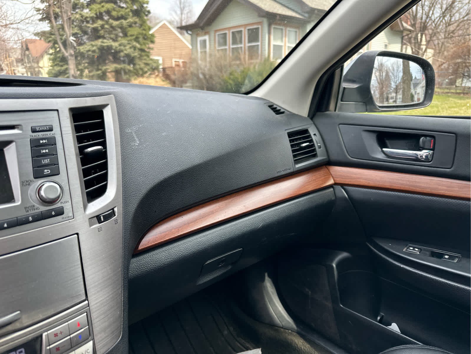 Used 2014 Subaru Outback 2.5i Limited image 12