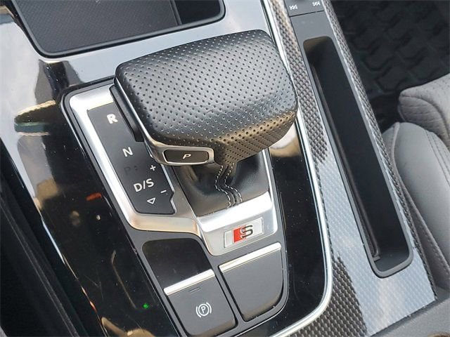 Used 2022 Audi SQ5 Premium w/ Convenience Package image 28