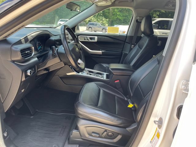 Used 2022 Ford Explorer XLT w/ Equipment Group 202A AWD/4WD image 40