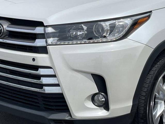 Used 2018 Toyota Highlander Limited w/ Protection Package #3 AWD/4WD image 9