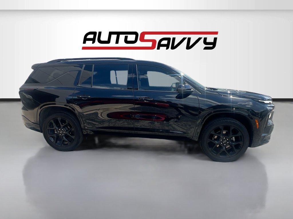 Used 2024 Chevrolet Traverse RS w/ LPO, Floor Liner Package FWD image 8