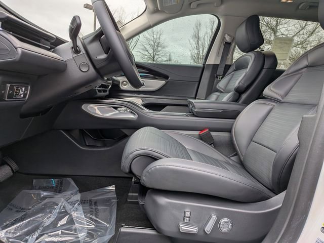 New 2026 Lincoln Nautilus Reserve AWD/4WD image 17
