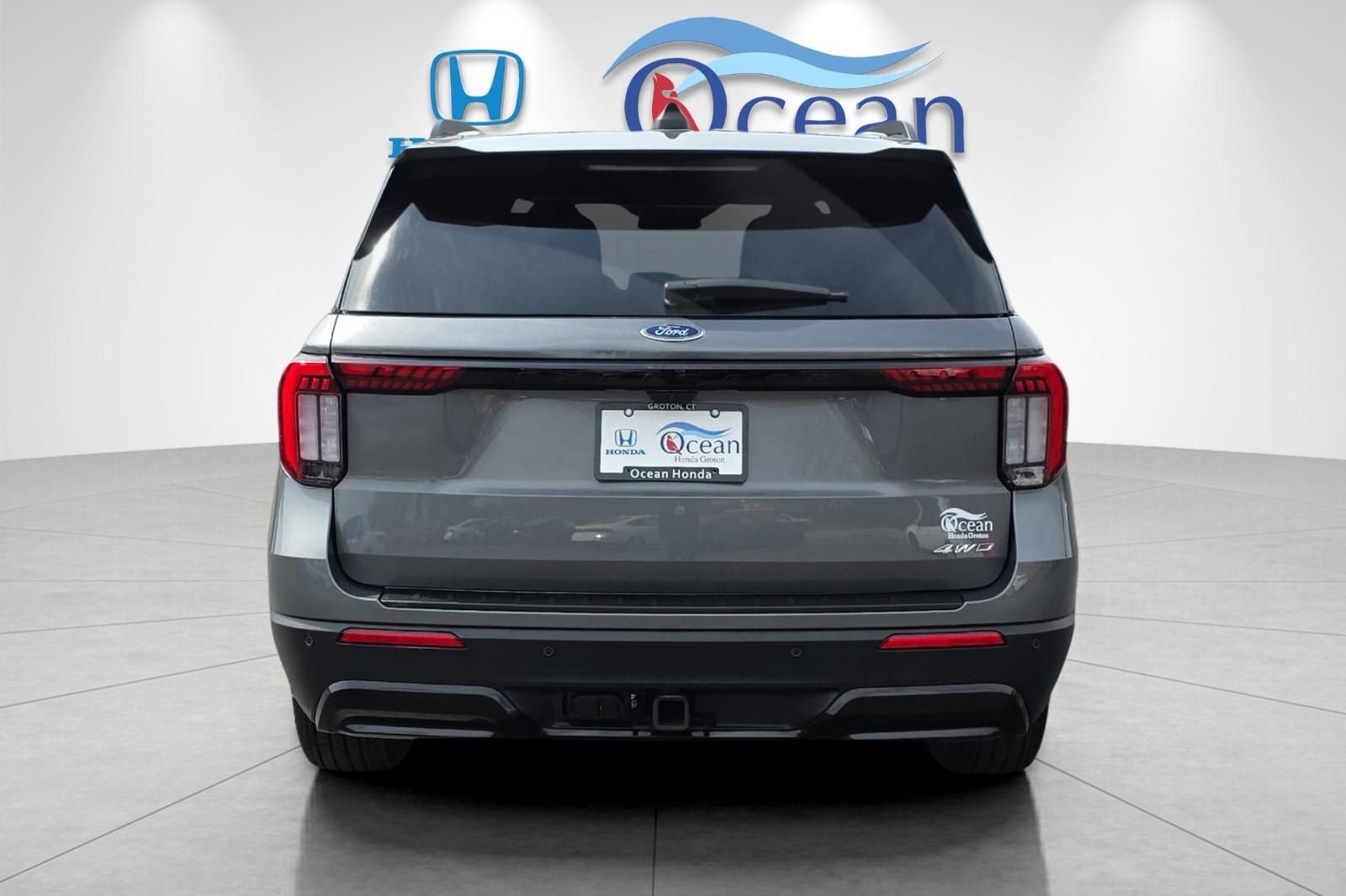 Used 2025 Ford Explorer ST-Line image 4