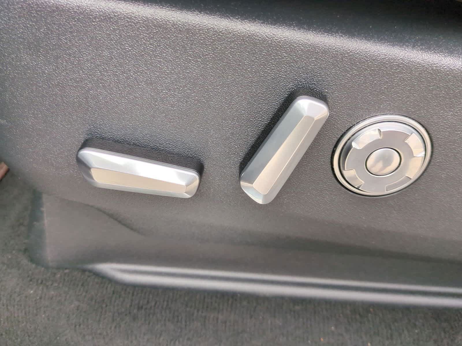 Used 2025 Lincoln Navigator Reserve AWD/4WD image 17