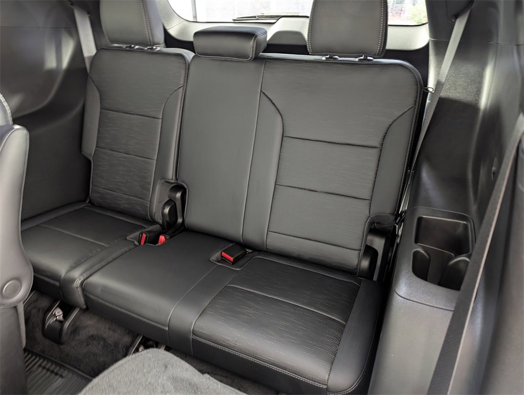 Used 2025 Buick Enclave Sport Touring w/ LPO, All-Weather Package image 30