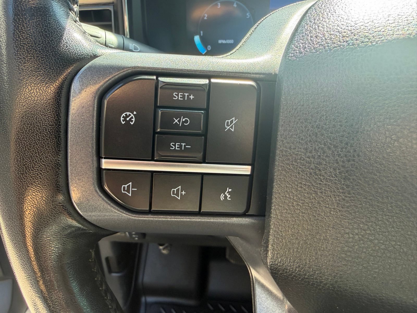 Used 2023 Ford F350 Lariat AWD/4WD image 18