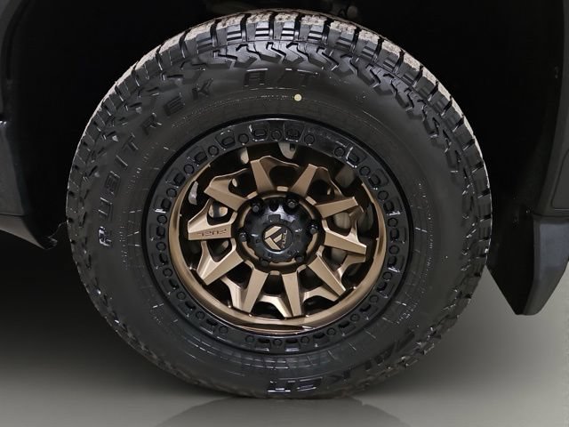 Used 2021 GMC Sierra 1500 AT4 w/ AT4 Value Package AWD/4WD image 25