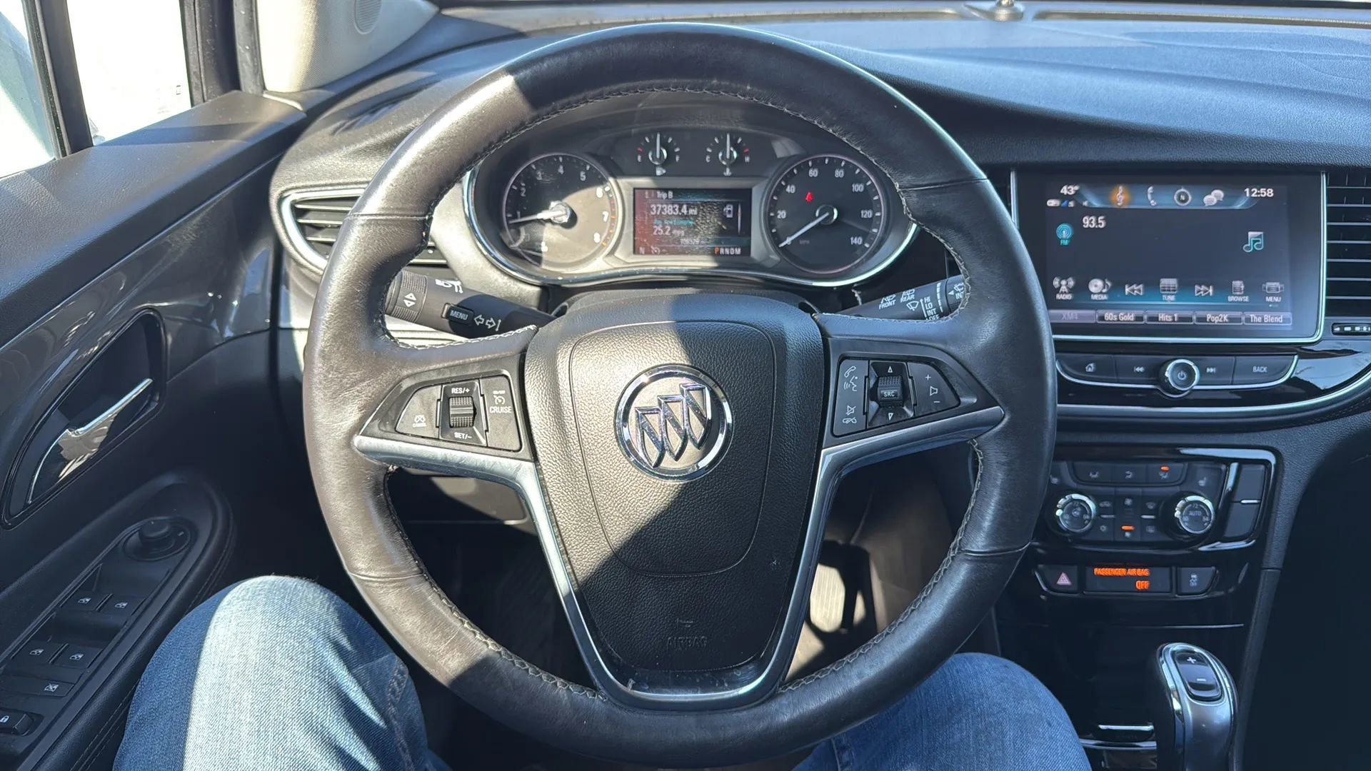 Used 2018 Buick Encore Essence image 10