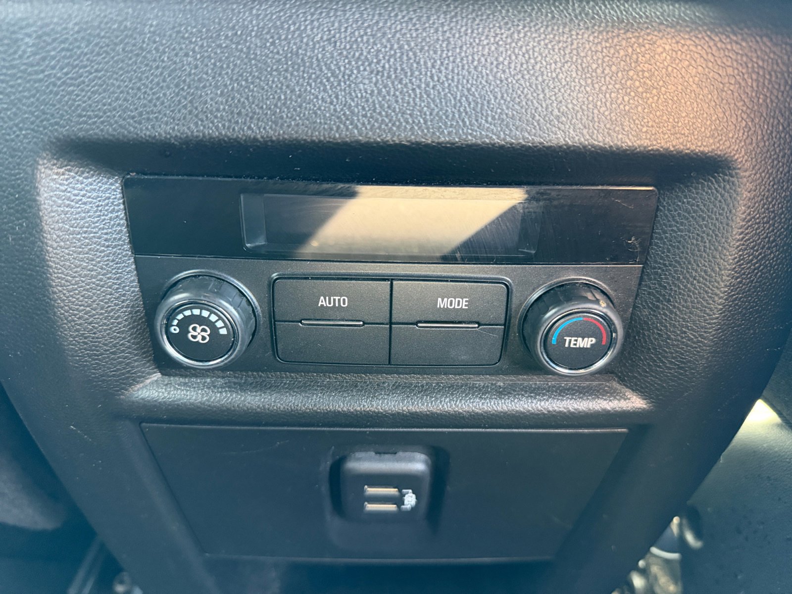 Used 2023 Chevrolet Traverse LT image 27