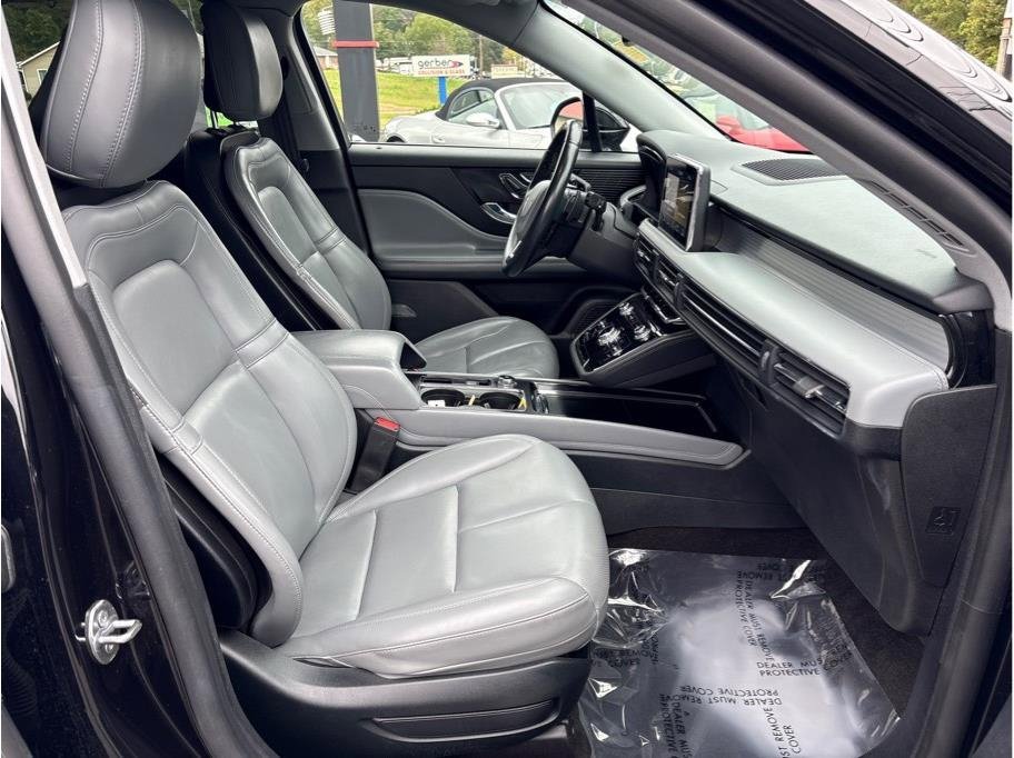 Used 2020 Lincoln Corsair Sport Utility 4D w/ Equipment Group 101A image 14