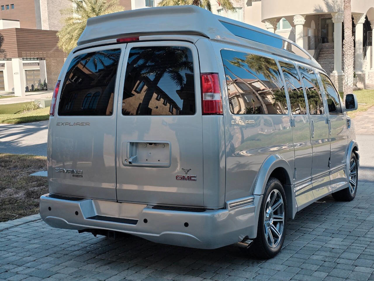 Used 2016 GMC Savana 2500 image 42