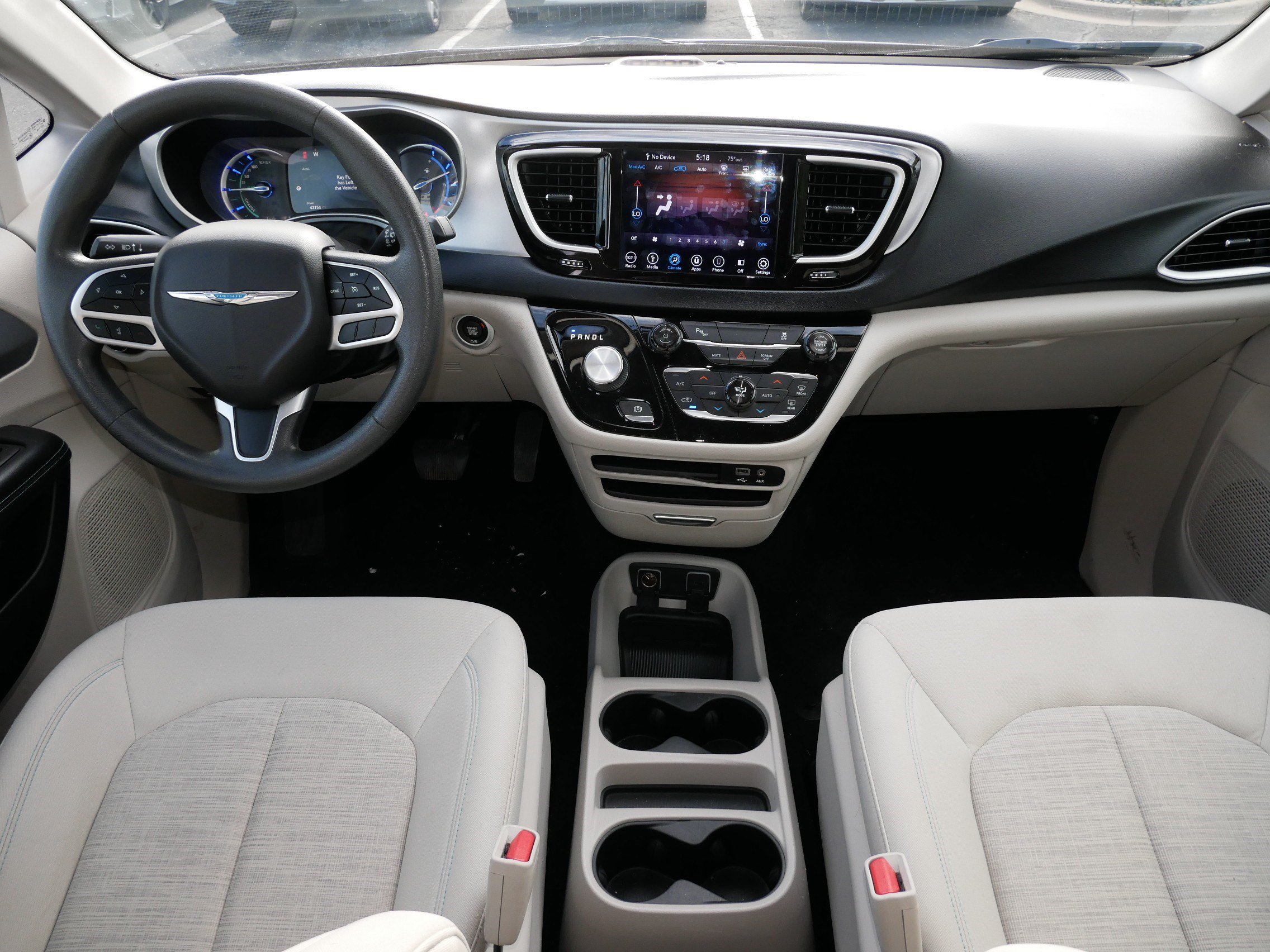 Used 2018 Chrysler Pacifica Touring Plus FWD image 10