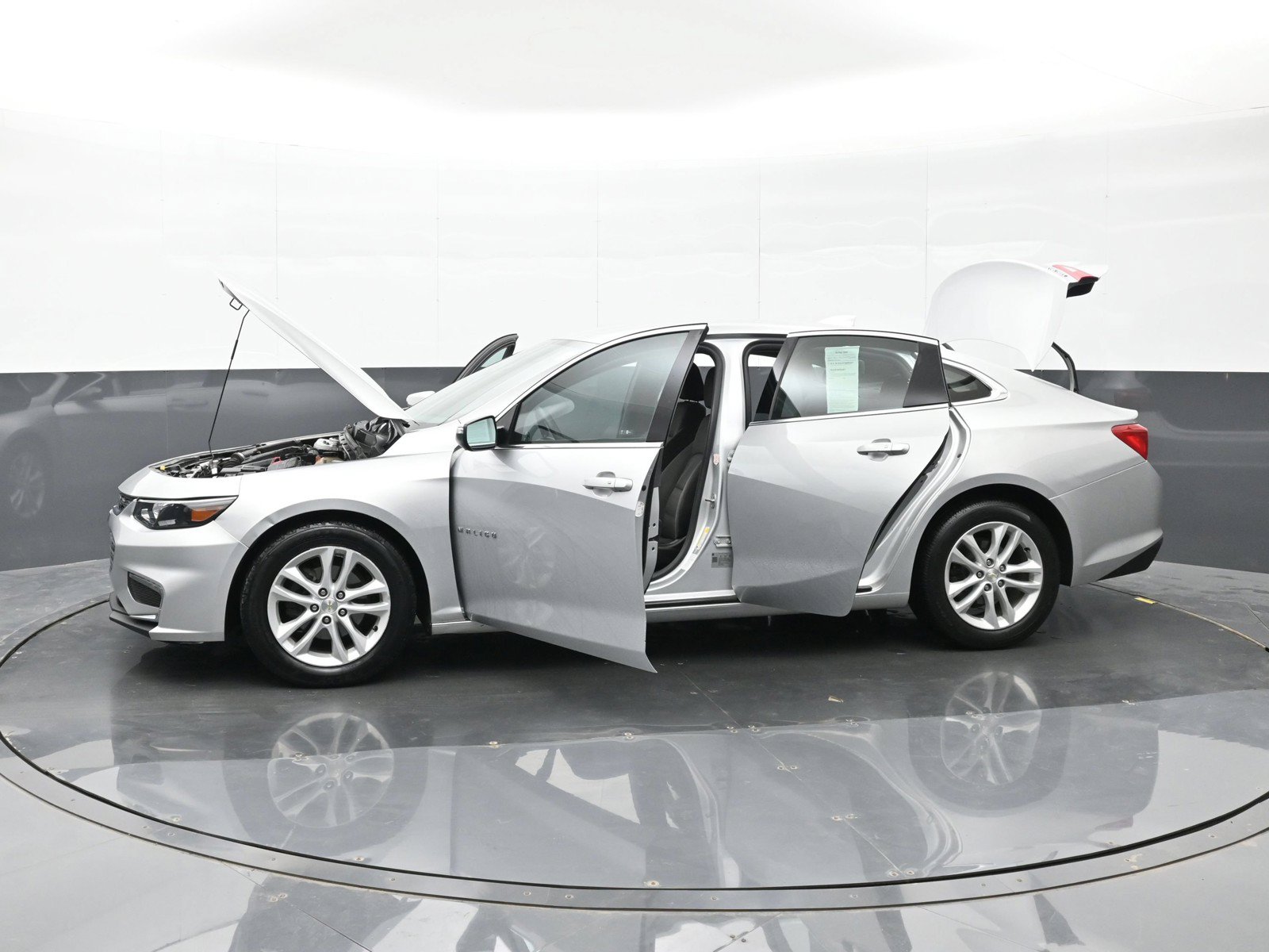 Used 2018 Chevrolet Malibu LT FWD image 47