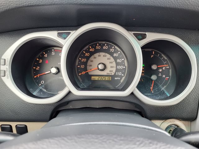 Used 2004 Toyota 4Runner SR5 RWD image 14