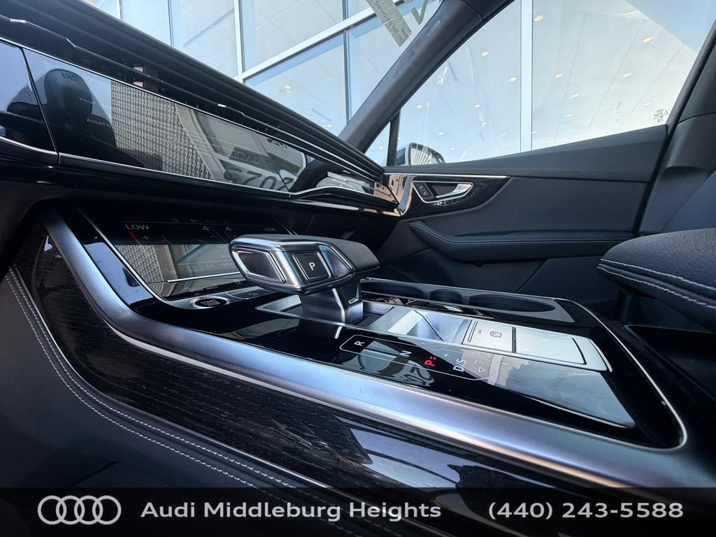 Certified 2025 Audi Q7 3.0T Premium Plus w/ Premium Plus Package AWD/4WD image 16