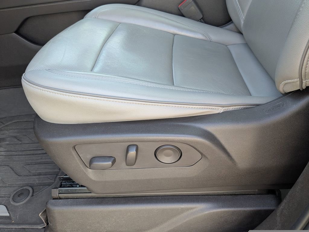 Used 2021 GMC Yukon XL SLT w/ SLT Premium Package image 23