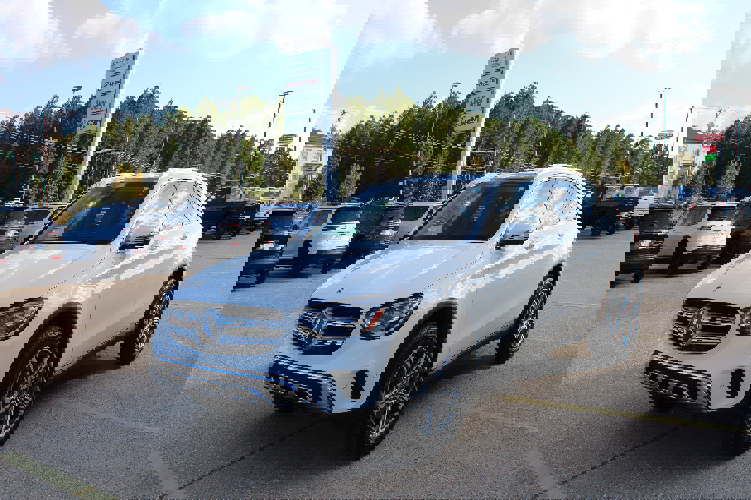 Used 2022 Mercedes-Benz GLC 300 image 1