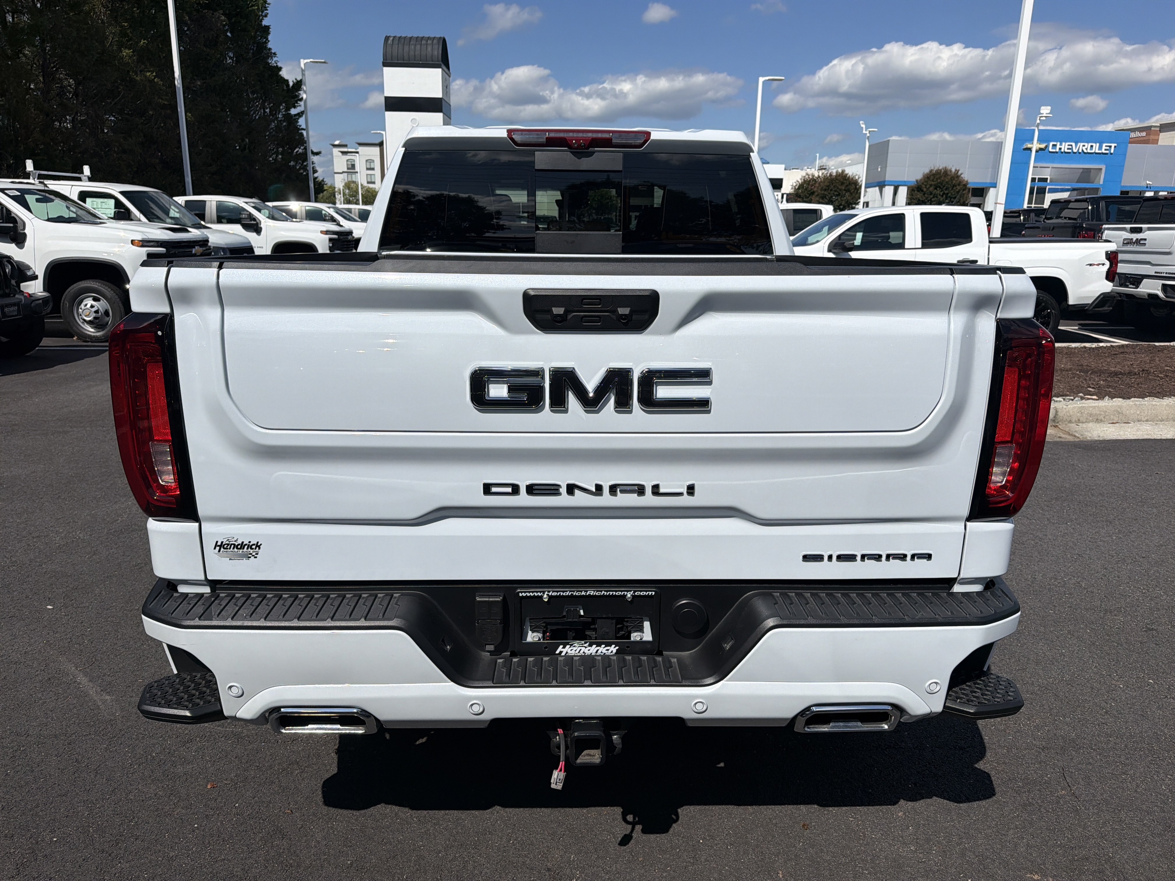 Used 2026 GMC Sierra 1500 Denali Ultimate AWD/4WD image 9
