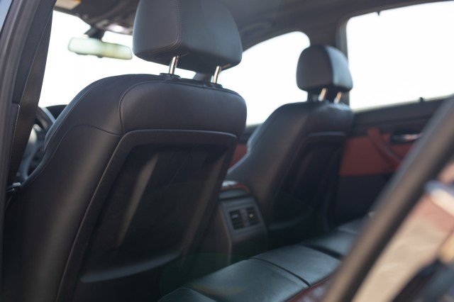 Used 2011 BMW M3 Sedan image 25