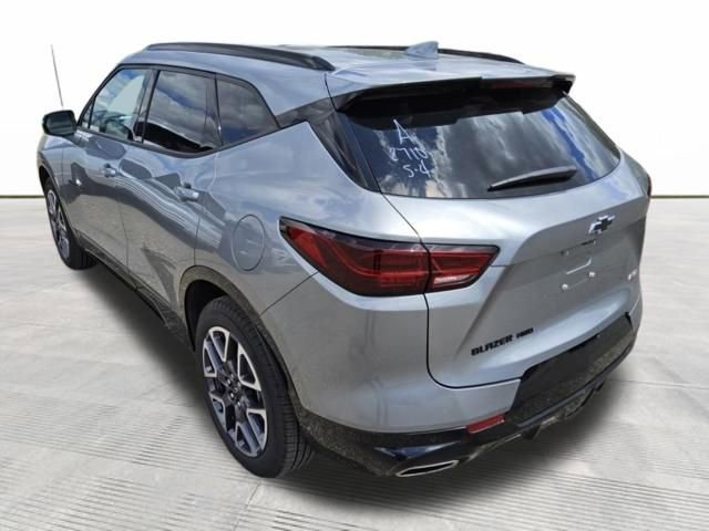 Used 2025 Chevrolet Blazer RS w/ Driver Confidence II Package AWD/4WD image 2