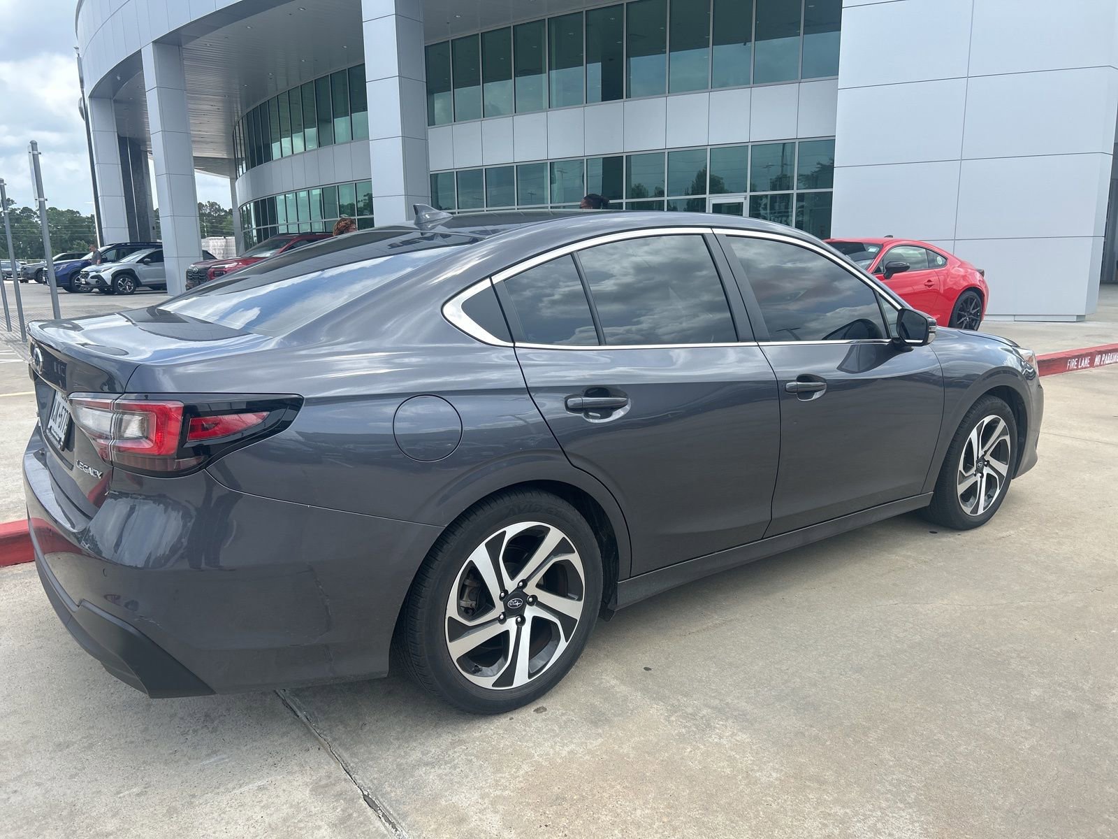 Used 2022 Subaru Legacy Limited image 1