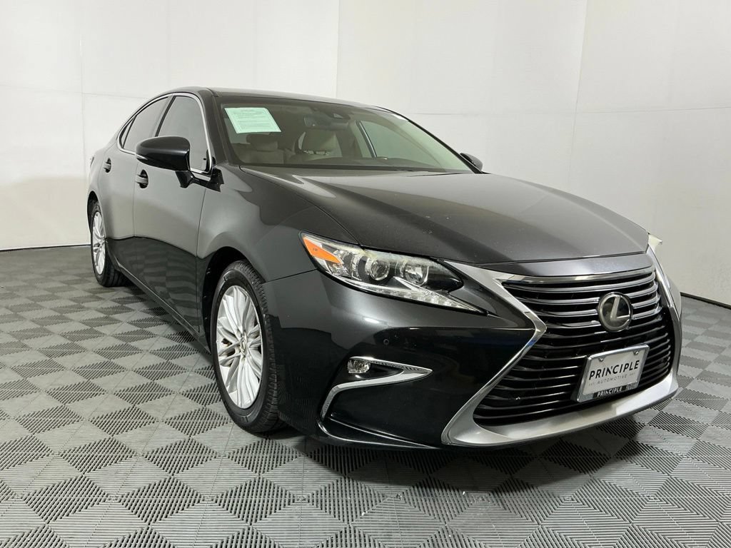 Used 2016 Lexus ES 350 w/ Premium Package w/Wood Trim FWD image 3
