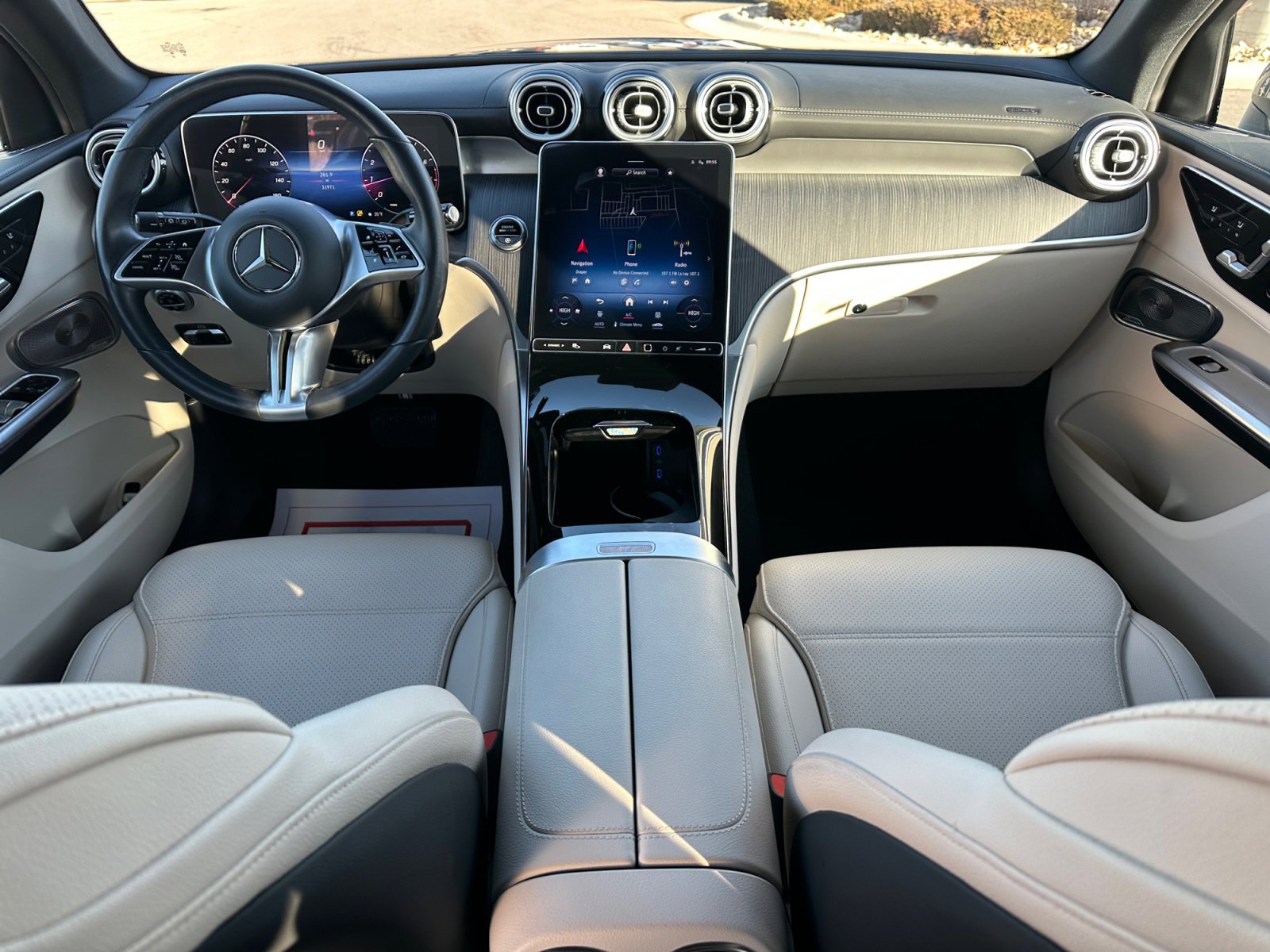 Used 2023 Mercedes-Benz GLC 300 4MATIC image 16