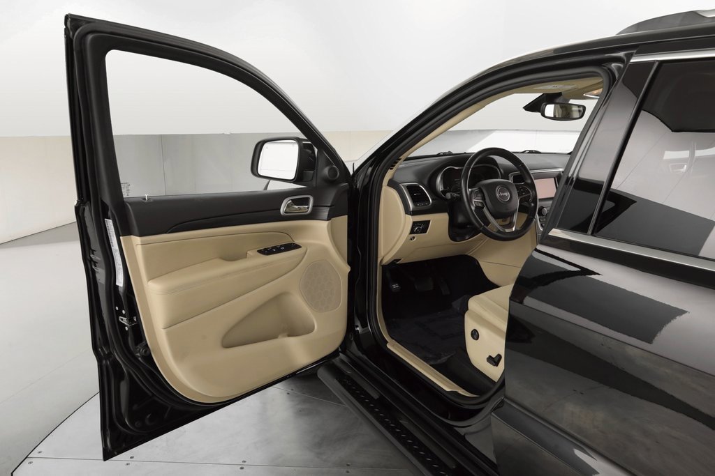 Certified 2021 Jeep Grand Cherokee Laredo image 16