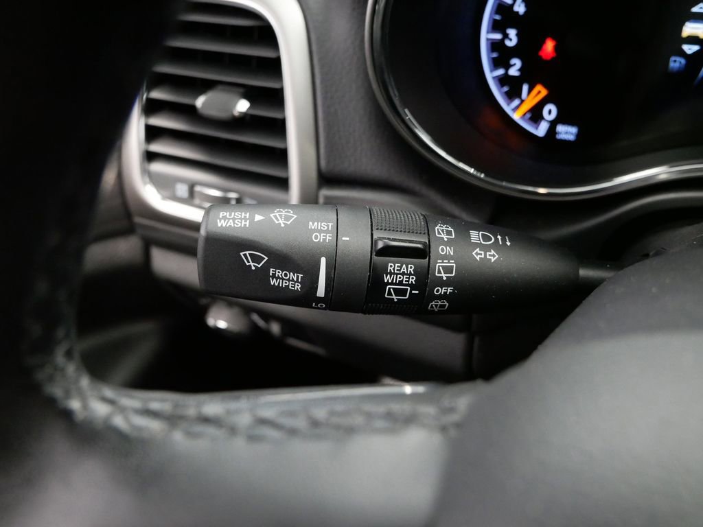 Certified 2022 Jeep Grand Cherokee Laredo X image 27