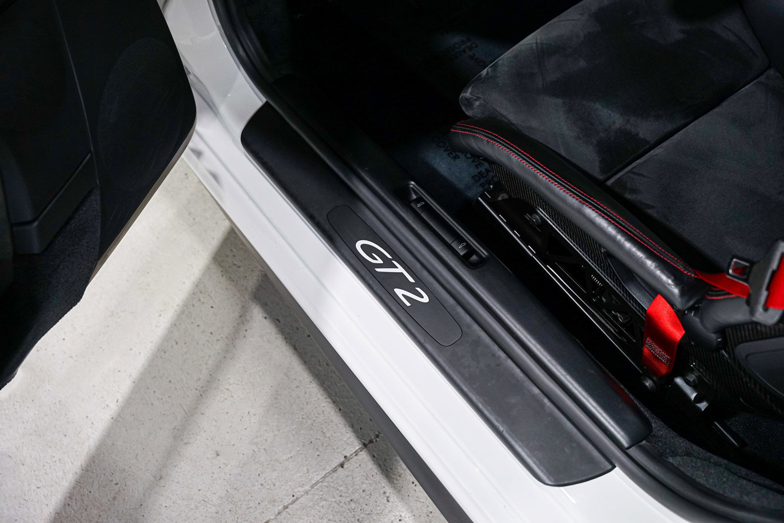 Used 2009 Porsche 911 GT2 image 24