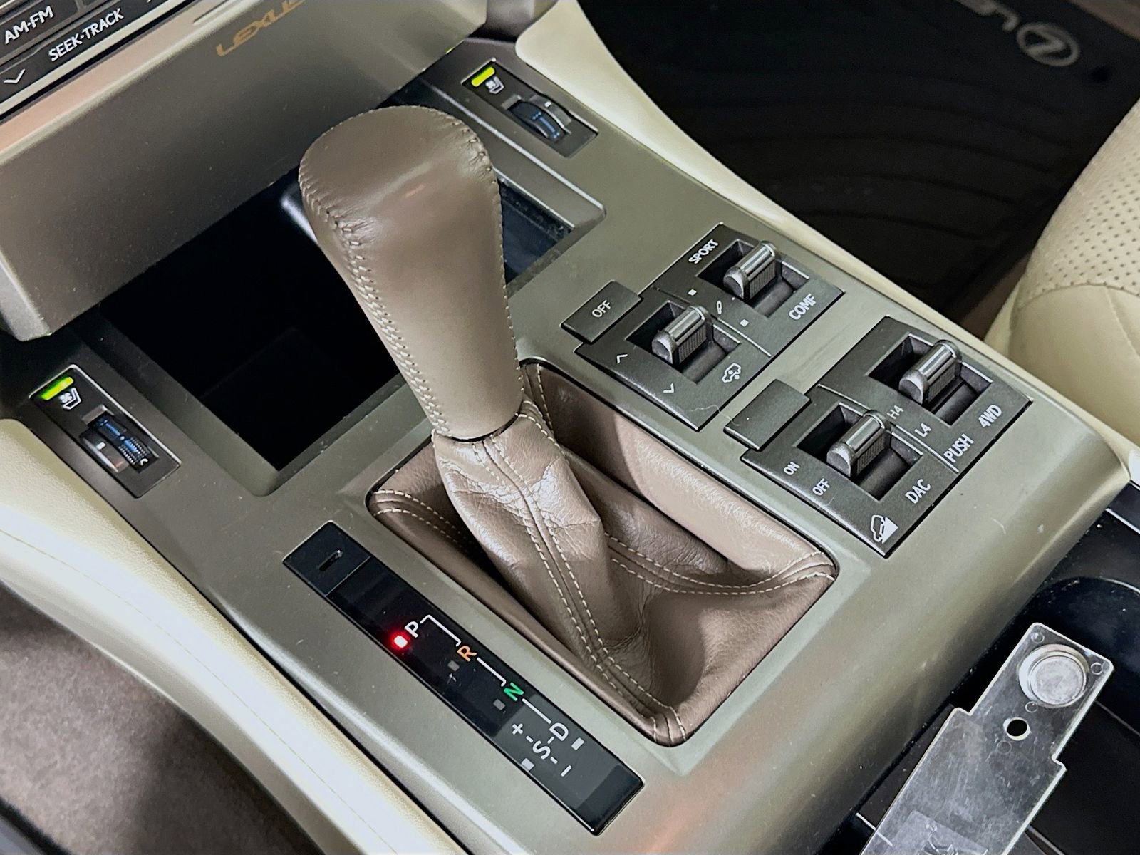 Used 2013 Lexus GX 460 Premium image 18