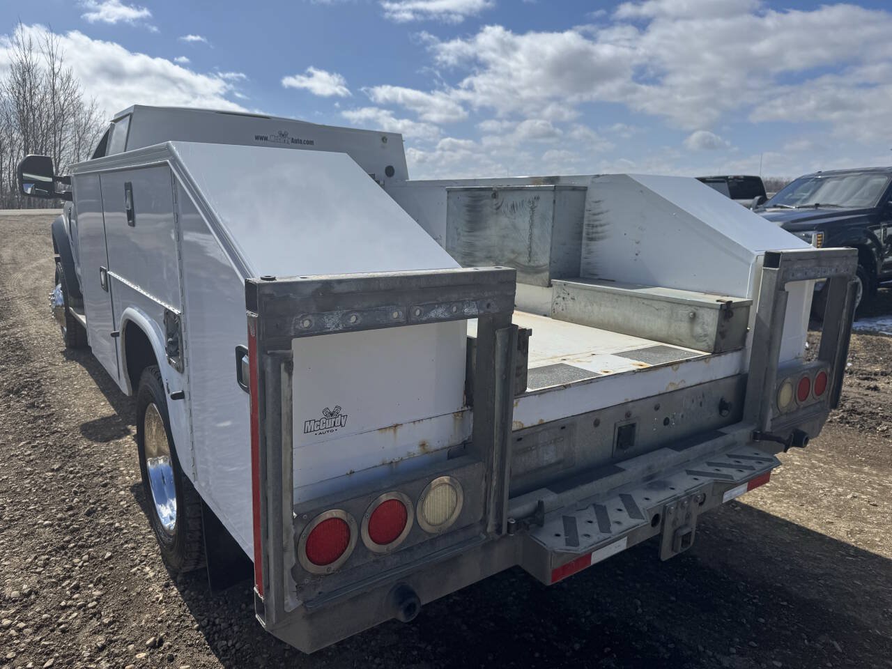 Used 2018 Ford F550 4x4 Regular Cab Super Duty image 7