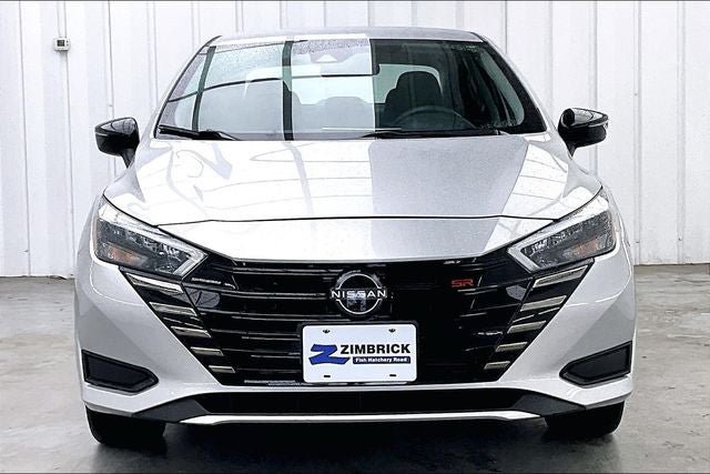Used 2024 Nissan Versa SR FWD image 3
