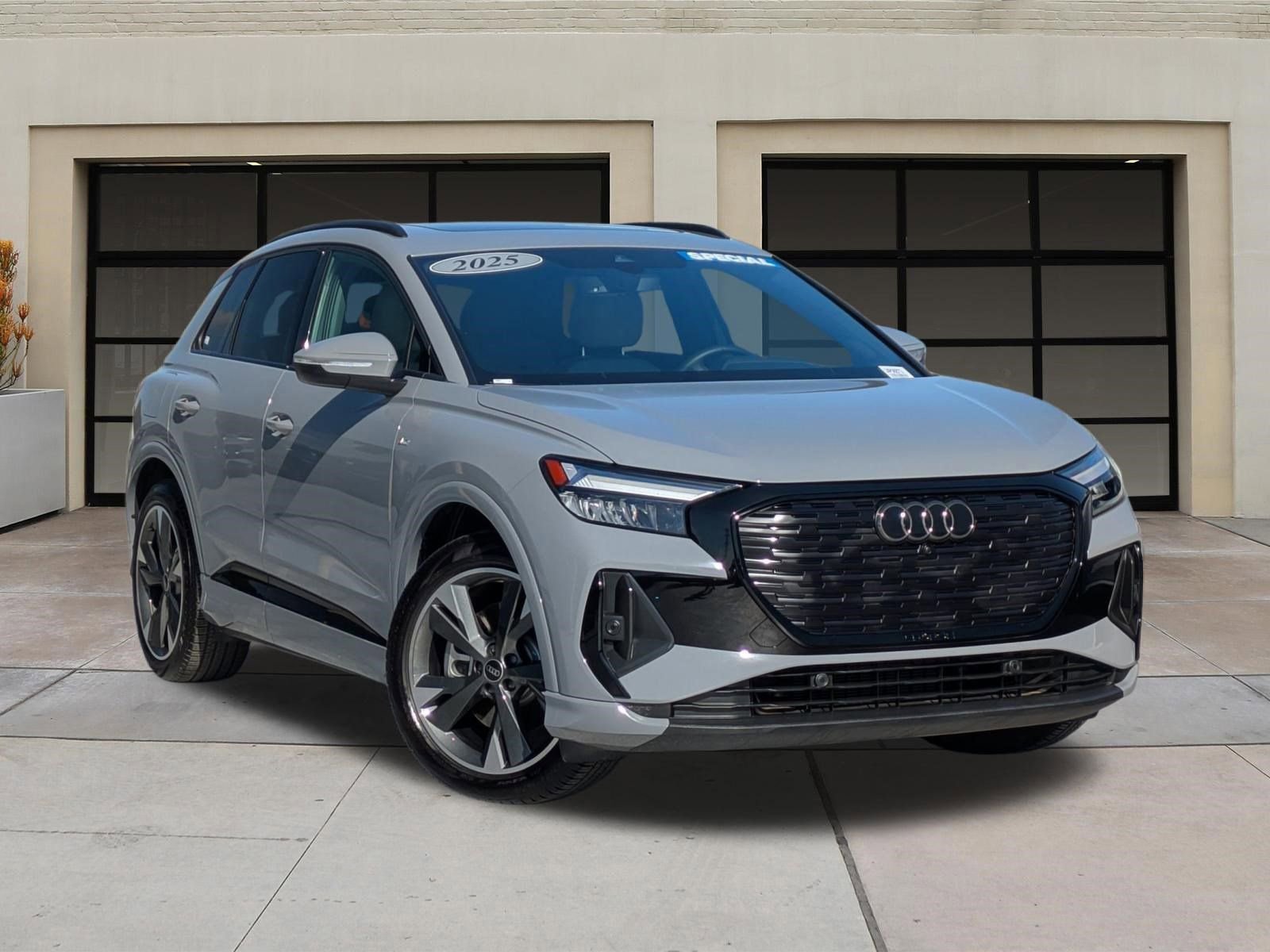 Used 2025 Audi Q4 e-tron Premium w/ Convenience Package AWD/4WD image 33