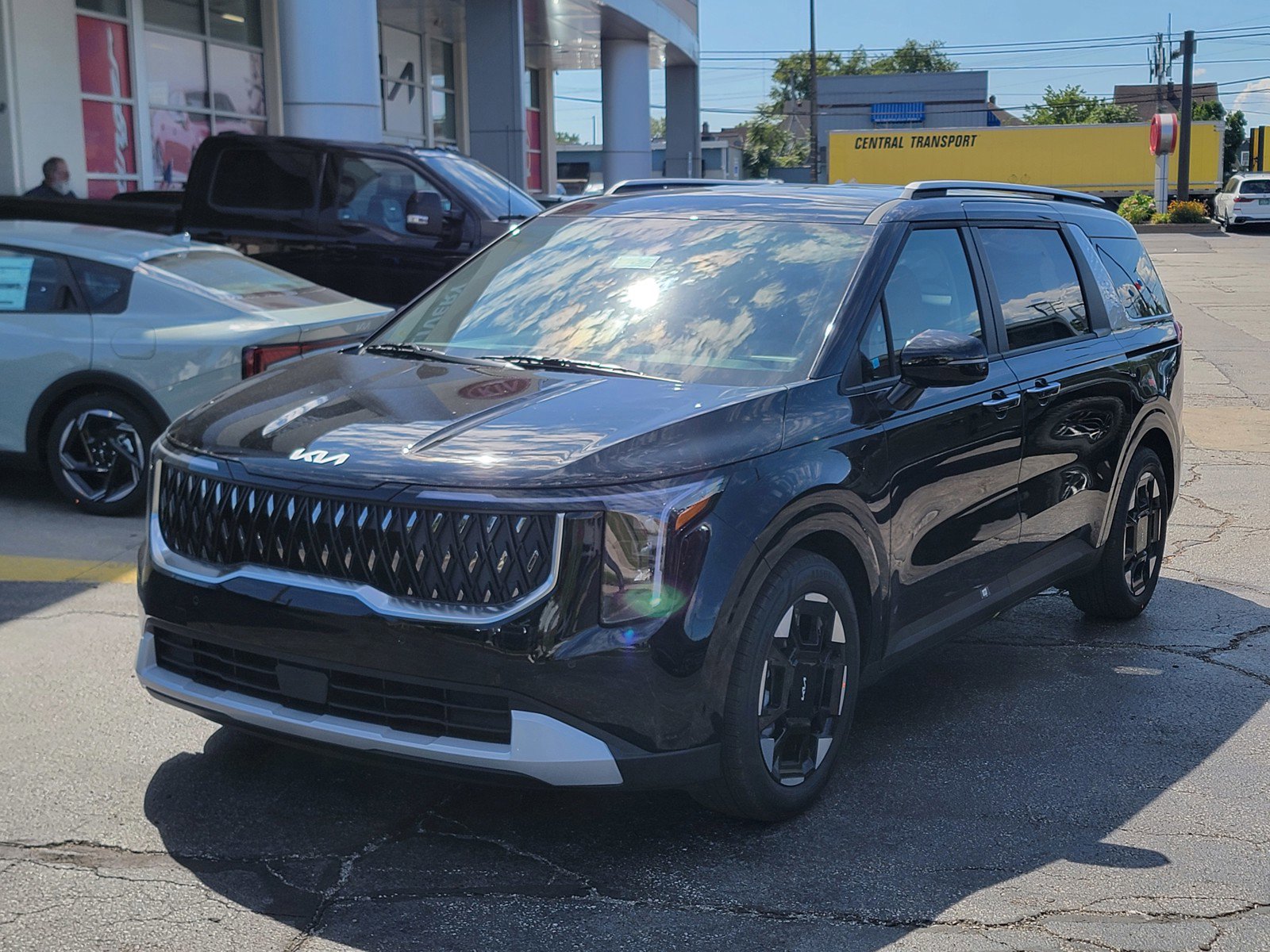 New 2026 Kia Carnival EX image 9