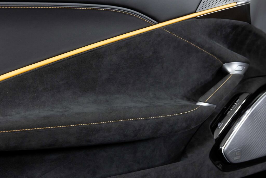Certified 2025 Ferrari Roma Spider image 27