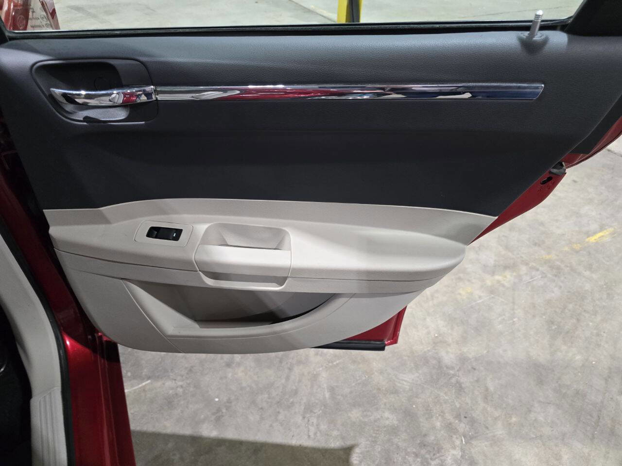 Used 2007 Chrysler 300 Touring L image 30