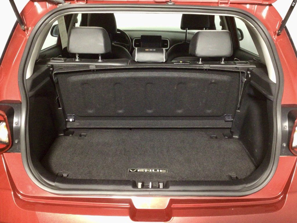 Used 2023 Hyundai Venue Limited w/ Cargo Package image 32