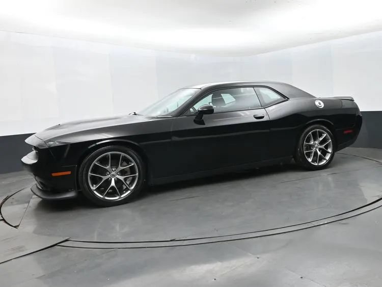 Used 2022 Dodge Challenger GT RWD image 5