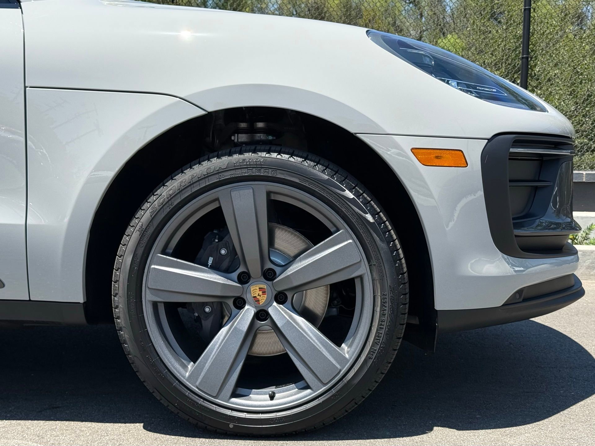 Used 2025 Porsche Macan image 12