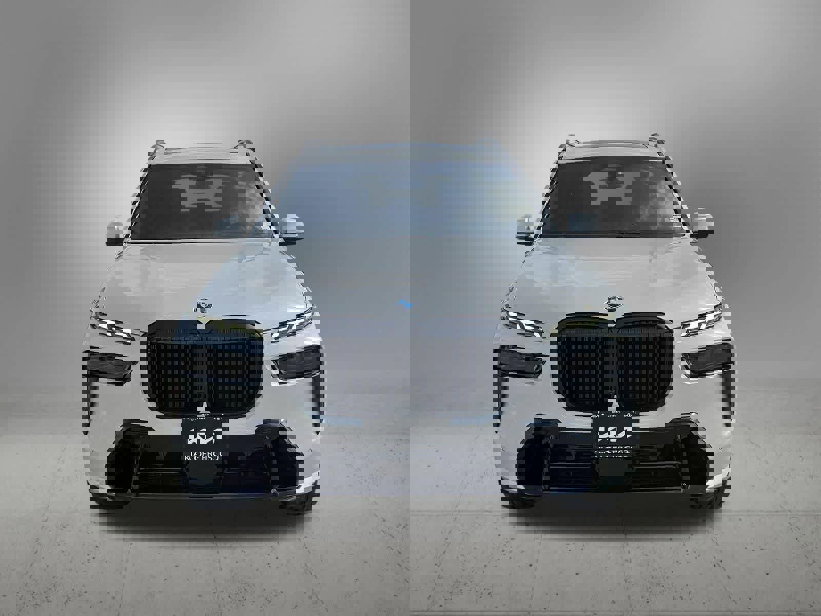 Used 2024 BMW X7 xDrive40i w/ M Sport Package image 9