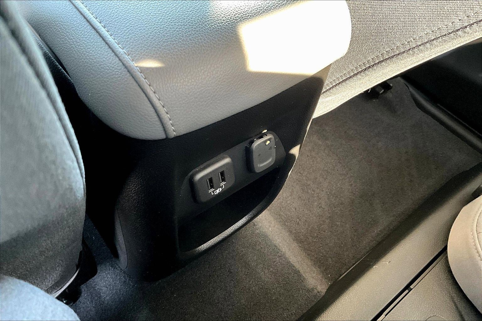 Used 2020 Chevrolet Colorado LT w/ Safety Package image 10